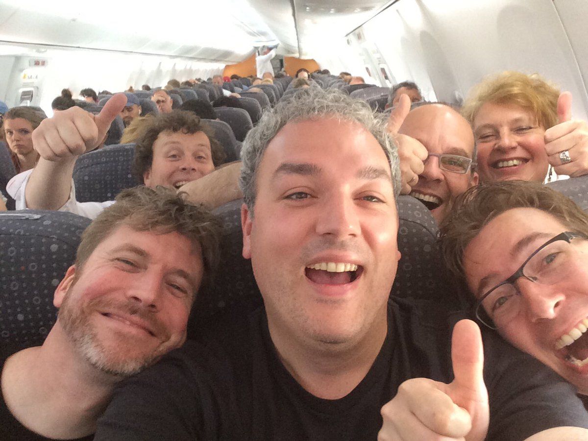 oh my god twitter doesn’t include alt text from images in their API